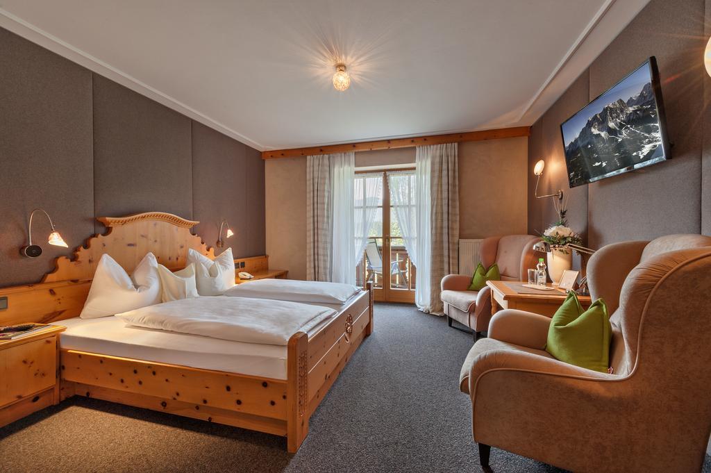 Landhotel Zum Bad Krün Dış mekan fotoğraf
